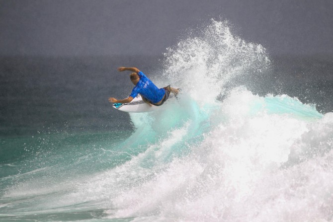 Stuart Kennedy en route to his Round Two victory over Kelly Slater. Note the Firewire board. Photo: WSL/Cestari