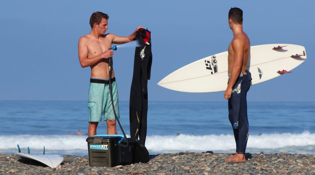 The Rinse Kit automatically pressurizes the water and keeps it heated for several hours.