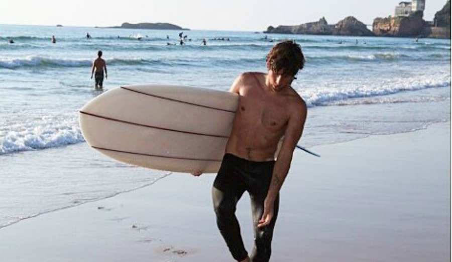 This guy, making the ill-advised wetsuit pants look seem...almost advisable. Photo: Cetus Biarritz