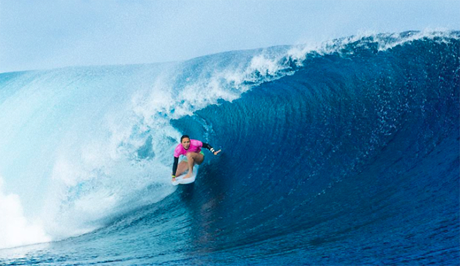 Photo: Instagram @rissmoore10 @wsl.