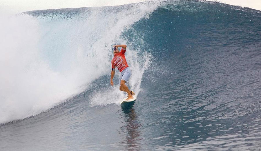 Kelly, celebrating a perfect 20. Photo: WSL