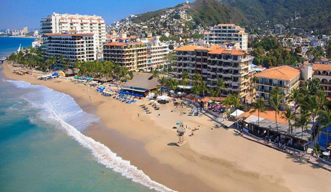Photo: Playa Los Arcos