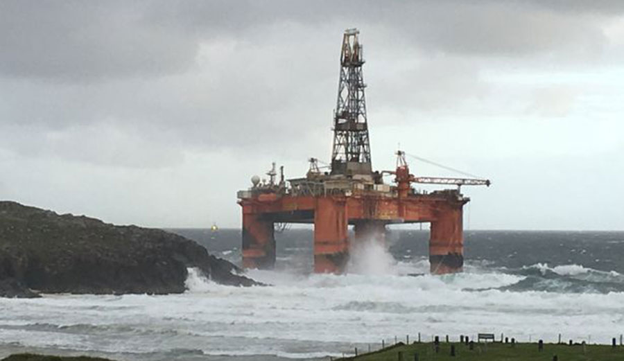 The massive rig ran aground on a Scottish Beach after severe weather separated it from its tug. Photo: Ryan McLeod/Daily Record