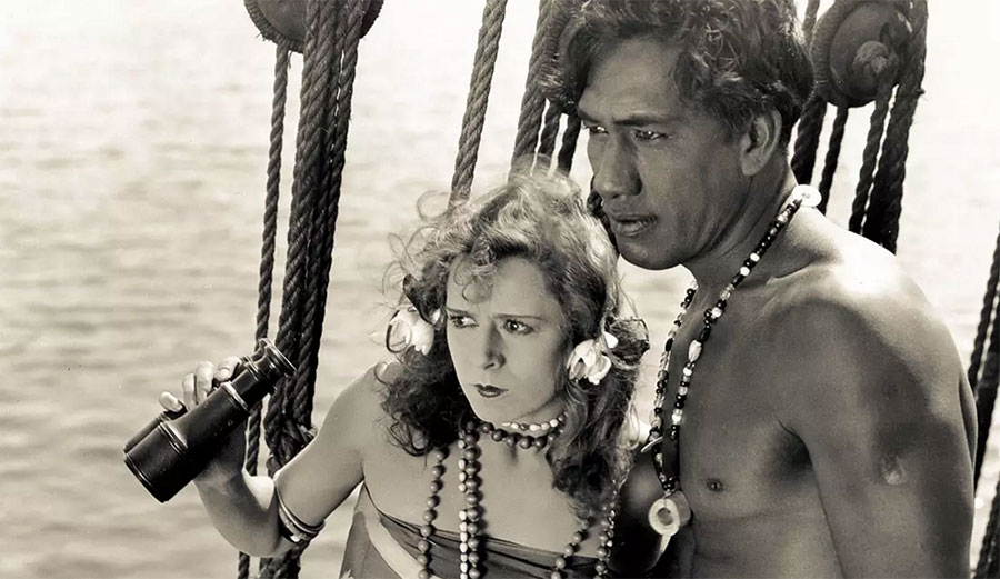It's Duke himself in all his glory, rescuing a damsel in distress.