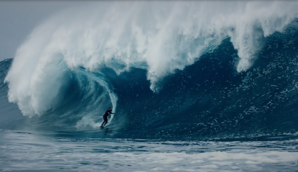 big-wave-wipeout-900