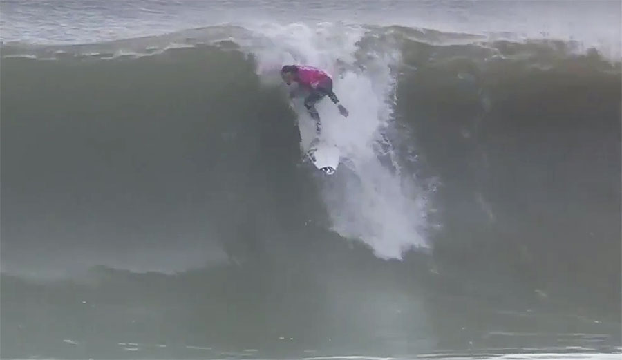 Jordy Smith is on fire in Portugal.