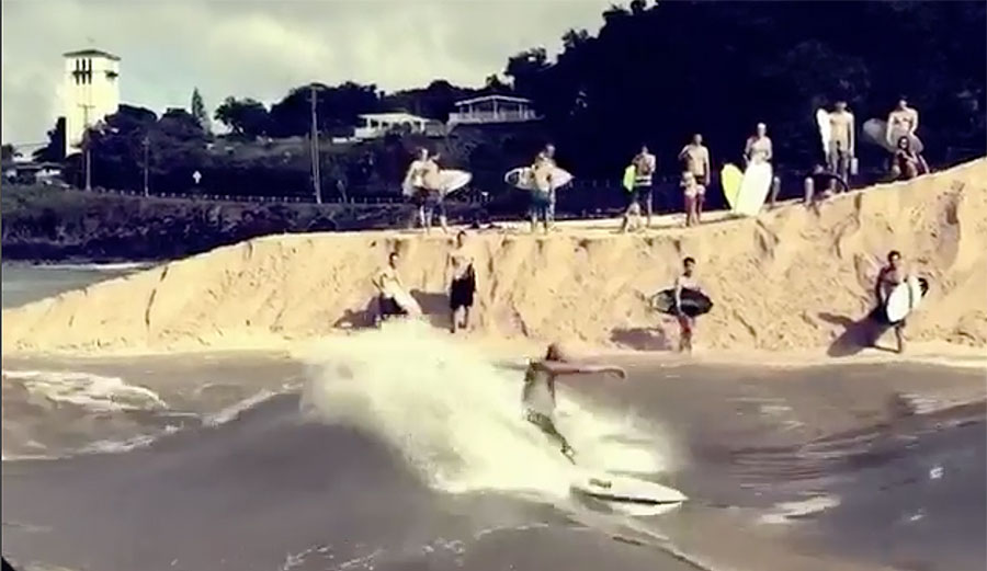 Kelly Slater came out to play at the river wave at Waimea.