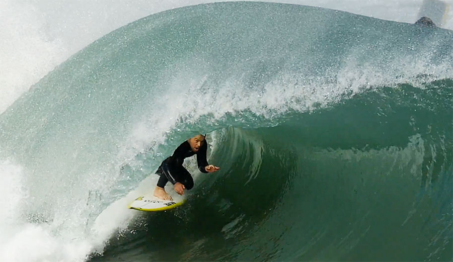 There are some really good surfers out there that you'll never hear of. Judging by this video, a lot of them live in Peru.