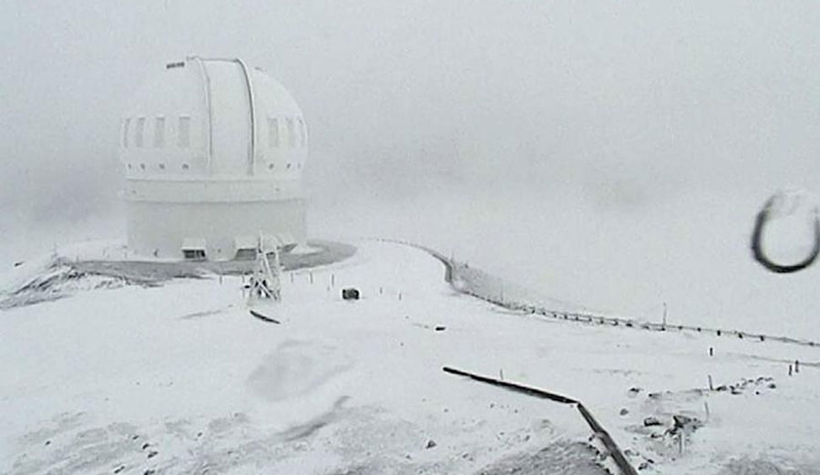 The National Weather Service is looking at a doozy of a storm in Hawaii and calling for up to two feet of snow at elevations above 12,000 feet.