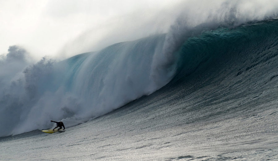 Ramón Navarro, outer reef Hawai‘i. Photo: Hank Foto