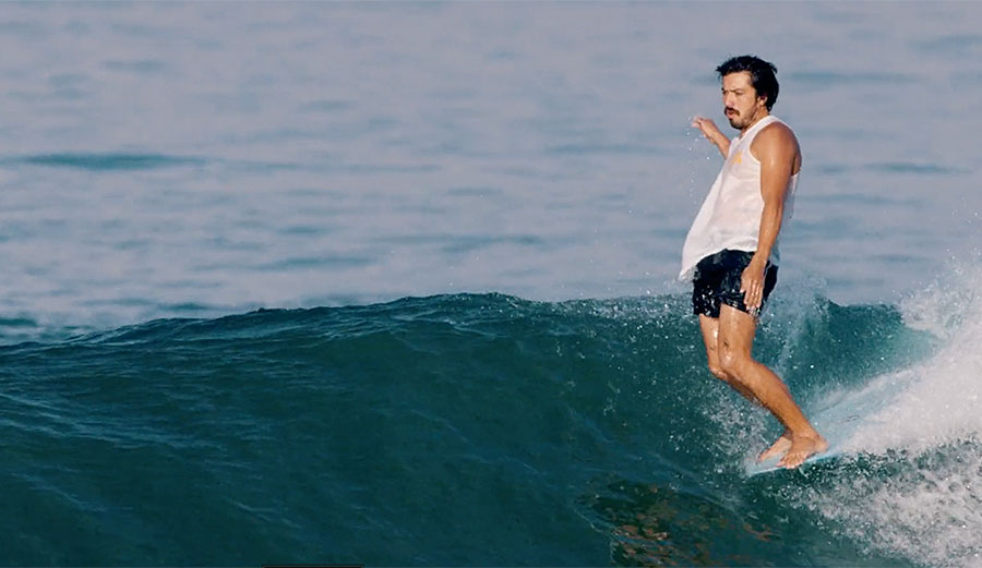 Mell recently put on a show at the Deus ex Machina "9-Ft & Single Event" in Canggu, Bali this year, and it was a reminder that great longboarding (or any great surfing) is a thing of beauty.