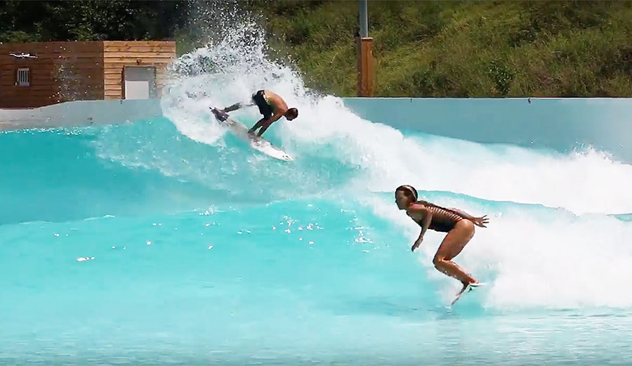 Here, French pros Joan Duru and Maud Le Car found some time in between events to see what all the fuss was about. 