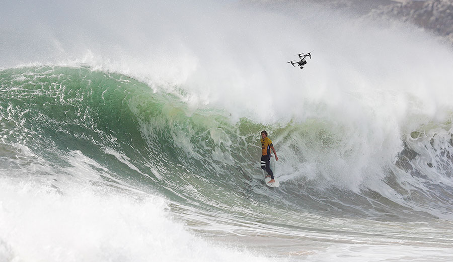 Not everyone could find a tube out there, but John John managed just fine. And it's likely that he'll win another title very soon. Photo: WSL/Poullenot