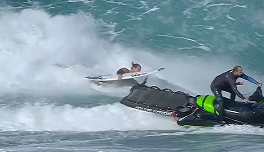 Jordy Smith decided to take matters into his own hands when a jet ski pilot in France turned tail.