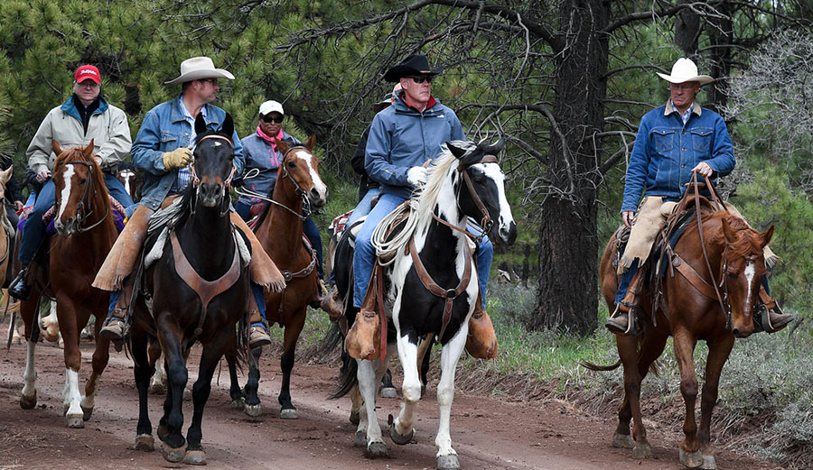 Interior Secretary Ryan Zinke visiting Bears Ears National Monument, May 9, 2017. Image: DOI, CC BY-SA