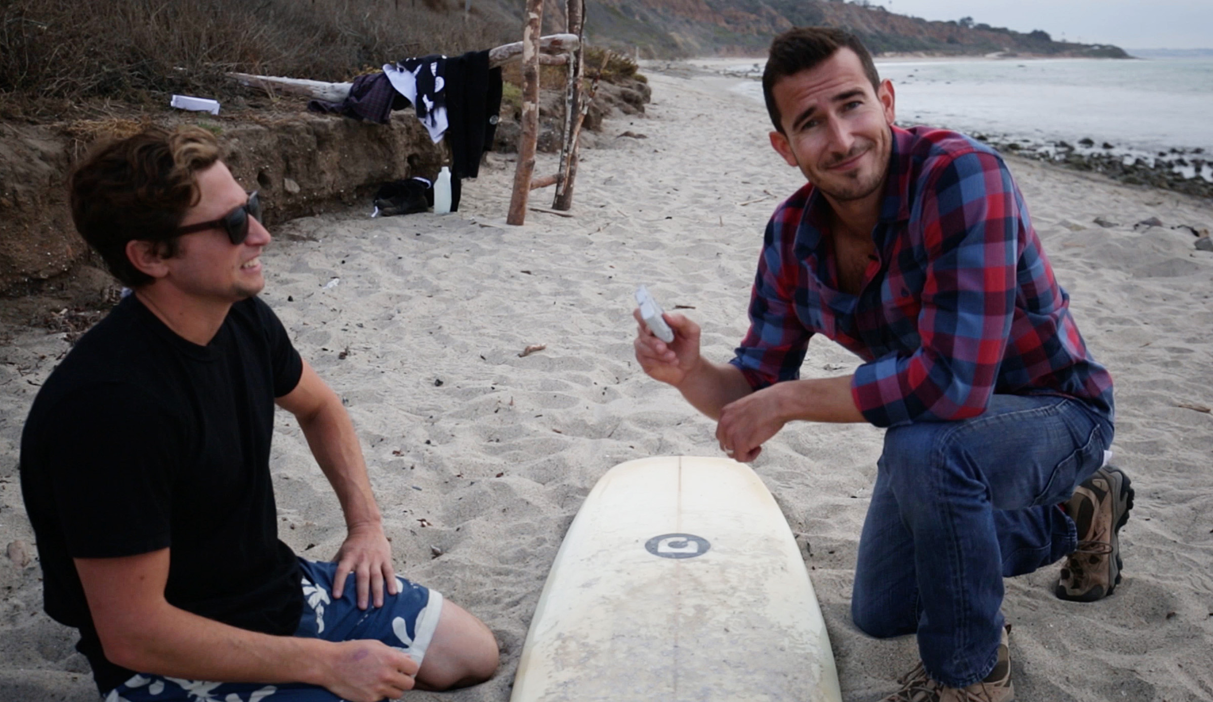 How To Wax a Surfboard. Photo: The Inertia/Smolowe