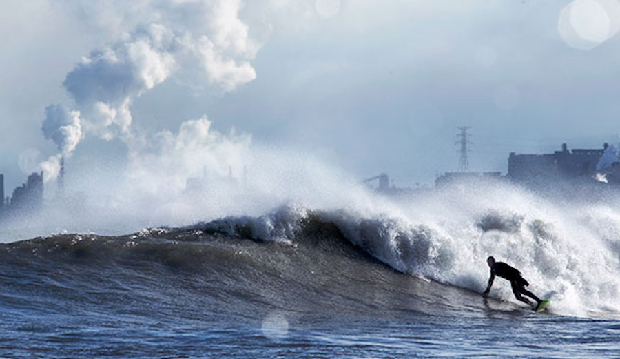 big waves in lake michigan
