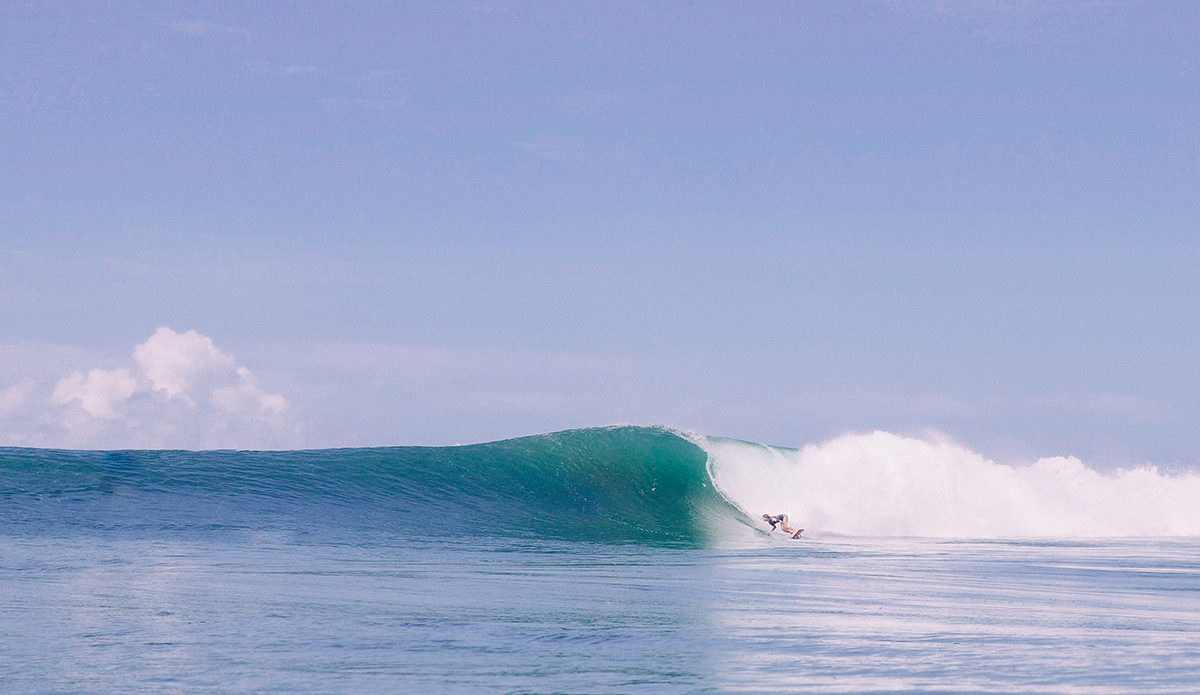 Leah Dawson Surfing Las Flores El Salvador Photo Connor Guest