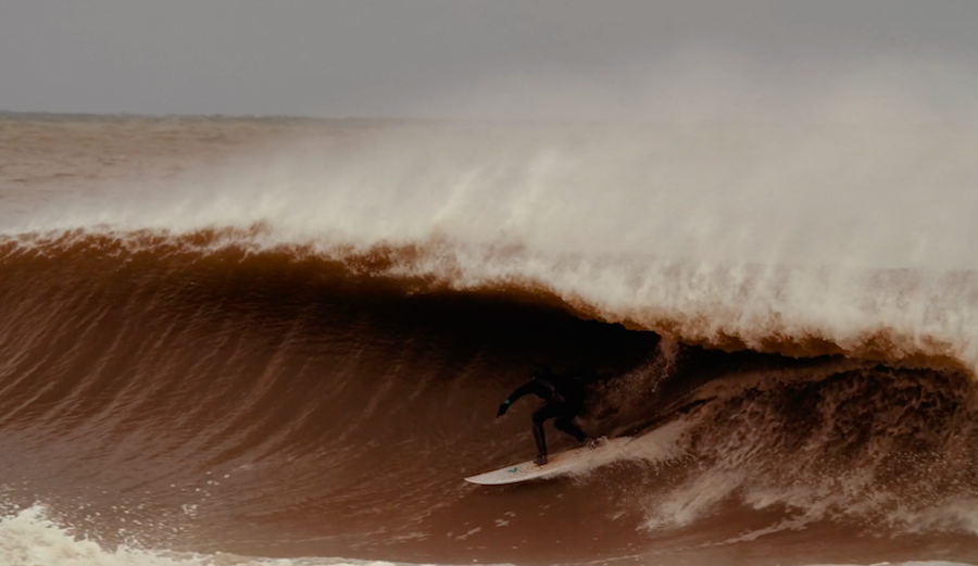 Simon Hetick navigates some impressive-looking Delmarva tubes. Photo: Vissla