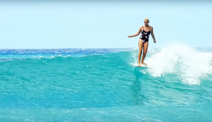 When Queens turns on, the Waikiki surfing community comes out in droves.