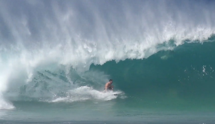 Jay Davies packs an unmakeable Log Cabins cavern.