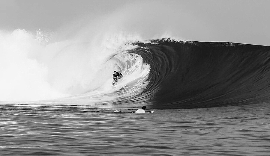 Yoni Klein Scores Perfect Waves