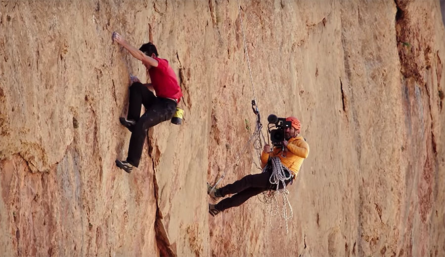 Alex Honnold climbing El Capitan