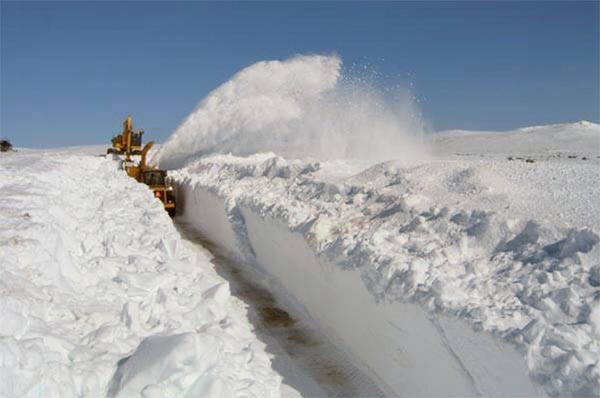 Canada's border wall is finished an it's made of snow: genius.