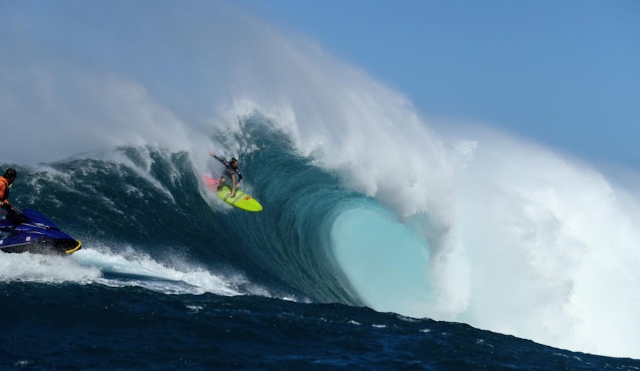 Paige Alms fully committed. Photo: Cestari/WSL