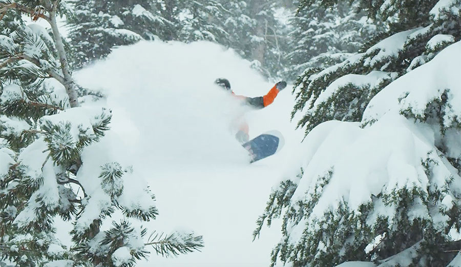 Snowboarding at Mammoth Mountain