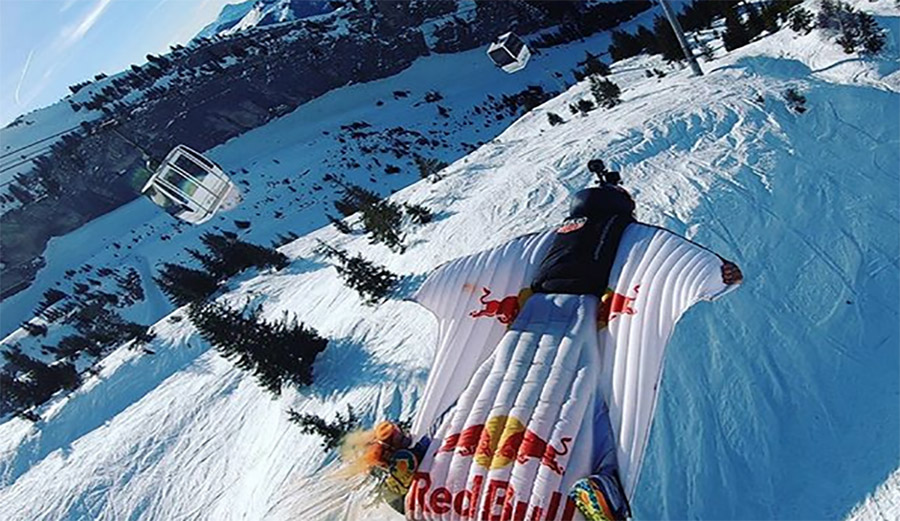 These wingsuit pilots buzzed the chairlf