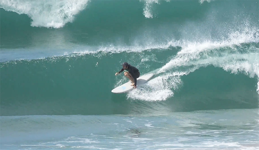 Beau Cram finless surfing