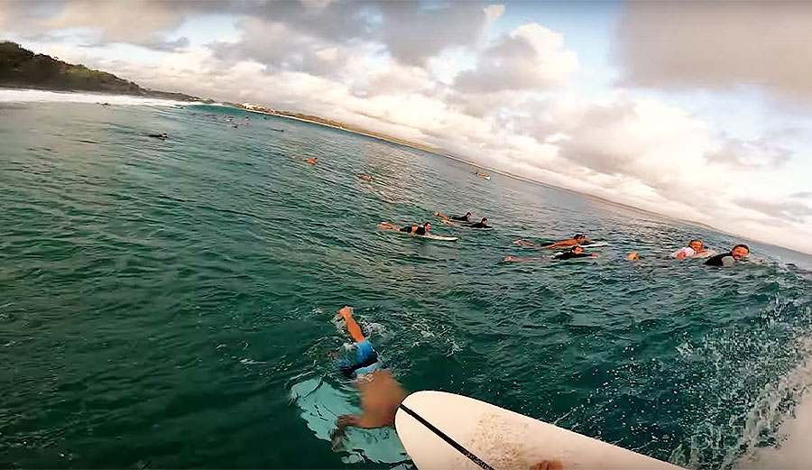 Keahi de Aboitiz gopro view of surfing crowded wave