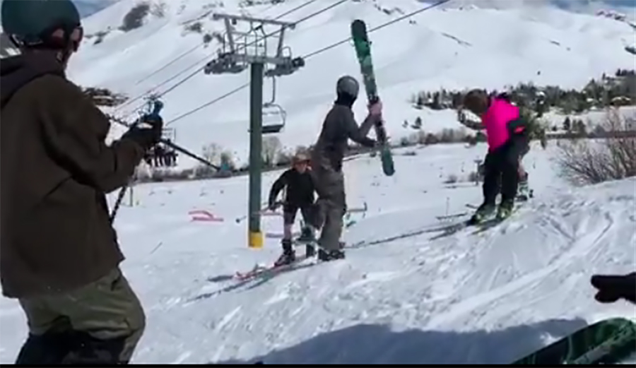 Here's a really nasty fight between two skiers at Sun Valley