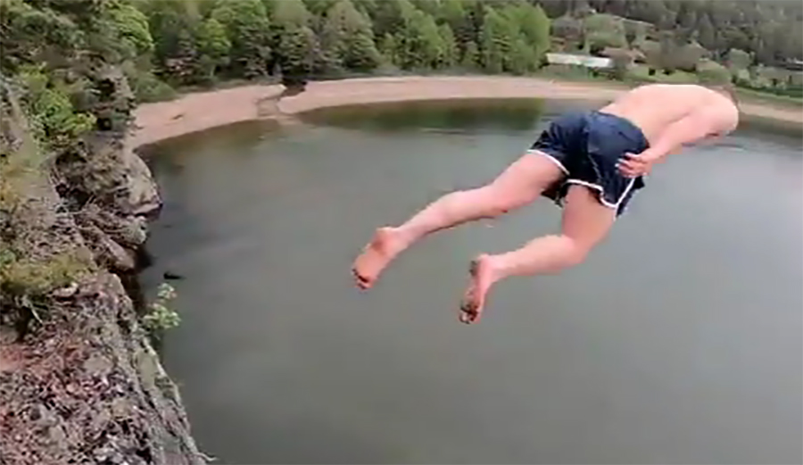 Norwegians love to belly flop