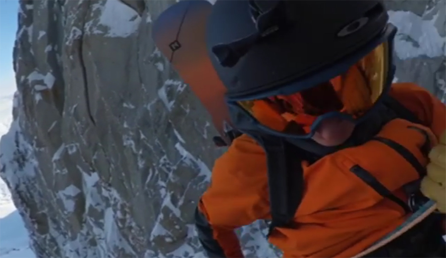 Victor de Le Rue snowboards a gnarly chute in Chamonix