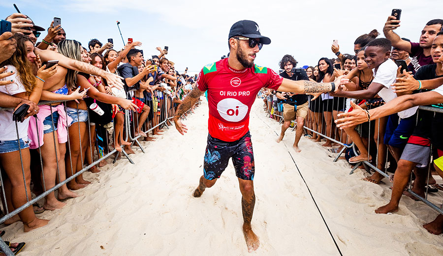 Filipe Toledo wins Oi Rio Pro