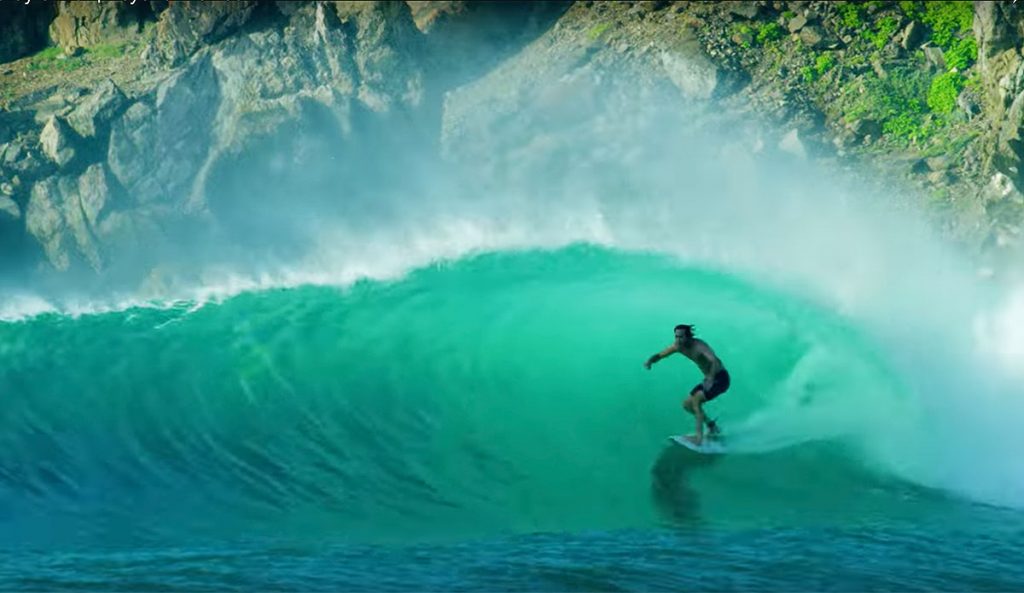 Jordy Smith surfing in Mexico