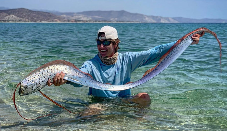 Noah Thompson finds oarfish in Mexico