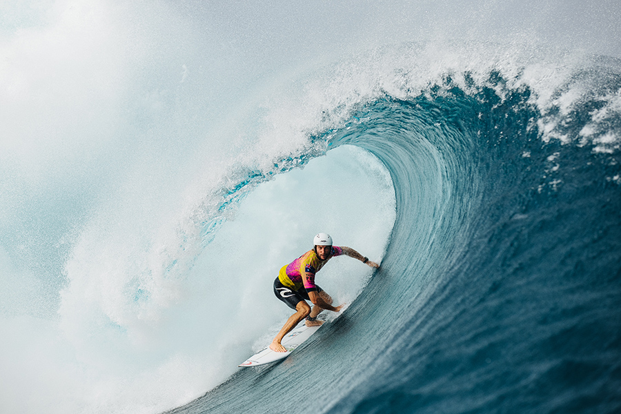 Owen Wright and Other CT Surfers Wear Helmets During Powerful Teahupoo Swell
