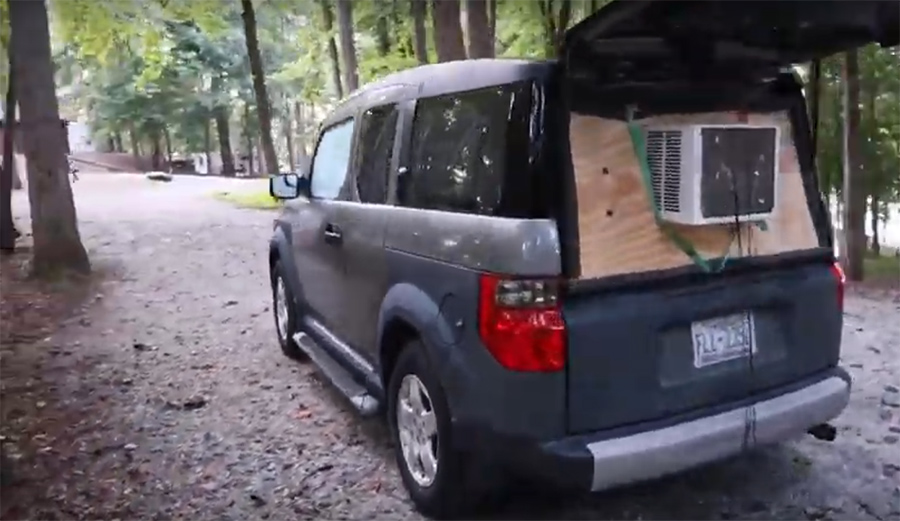 This Guy Converted His Honda Element Into a Mini Camper for $30 Bucks