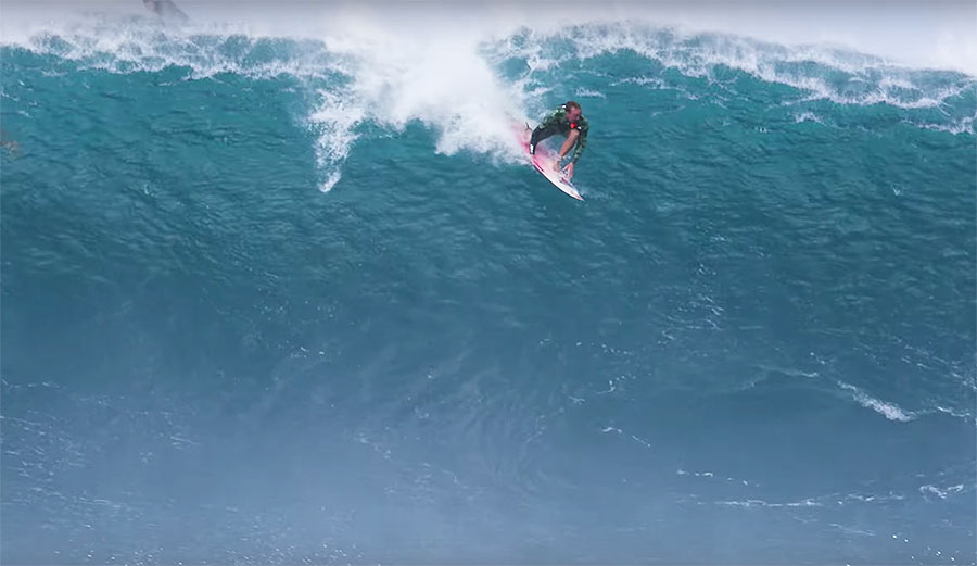 Jamie O'Brien surfing Pipeline