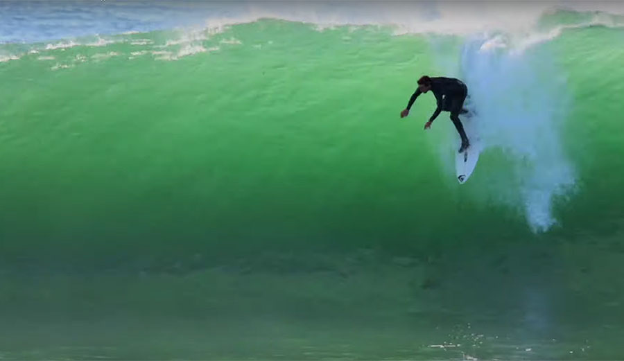Jeremy Flores surfing La Graviere