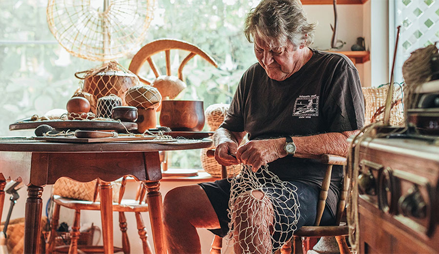 Gary Eoff making makau