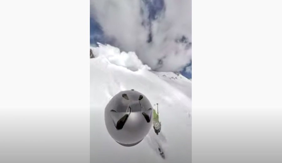 This Skier Captured Footage of a Massive Avalanche Enveloping Him on His GoPro 360