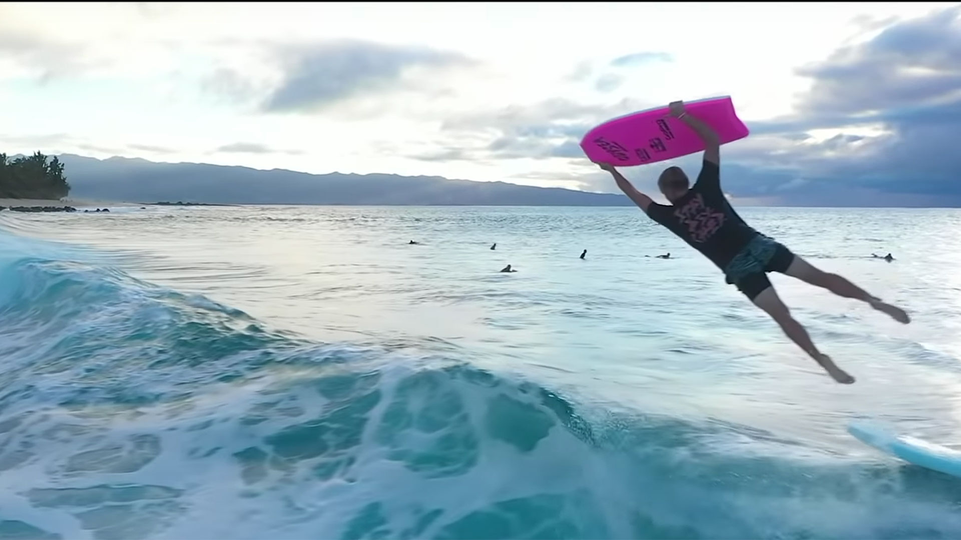 Jamie O'Brien surfing