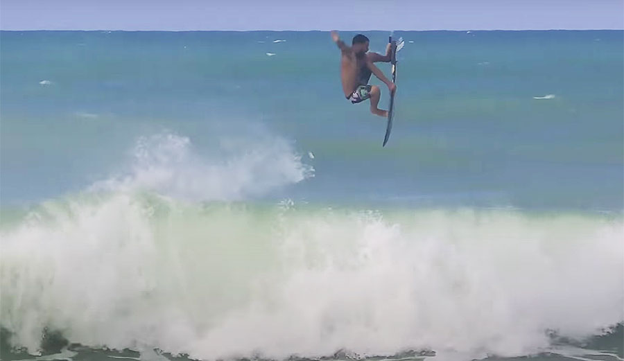 Italo Ferreira surfing