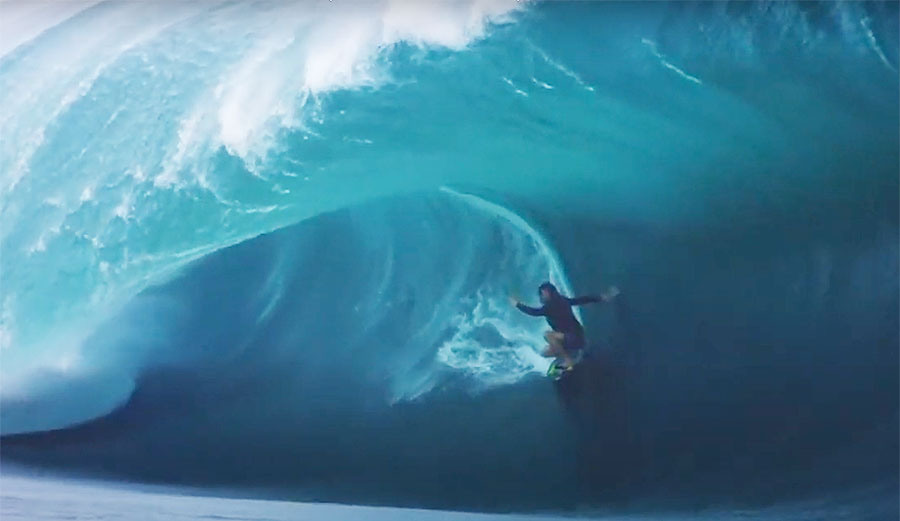 Dave Rastovich surfing Teahupoo