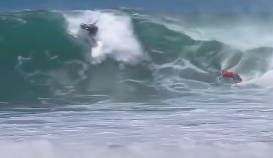 Kanoa Igarashi Keramas against Kelly Slater