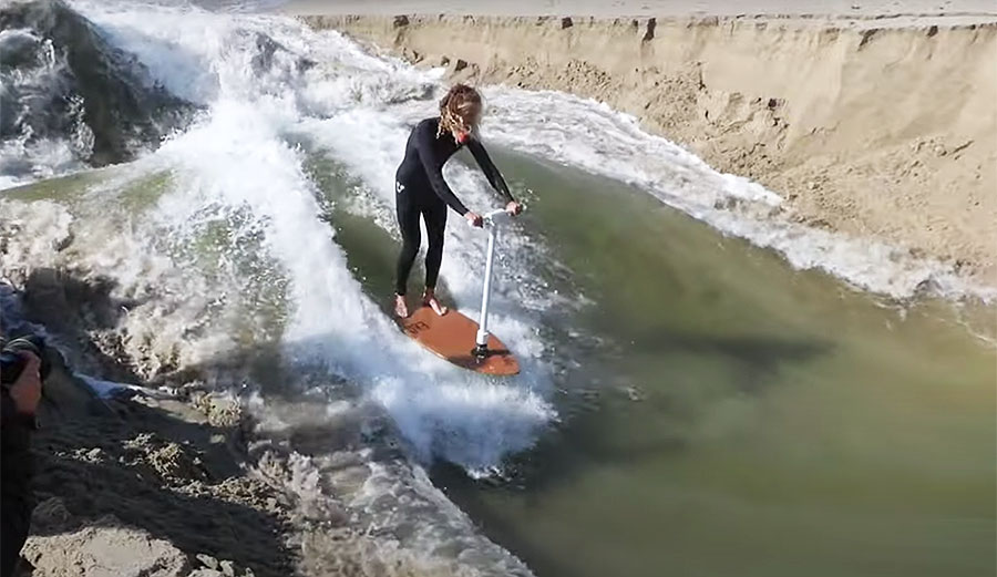 Scooter skimboard